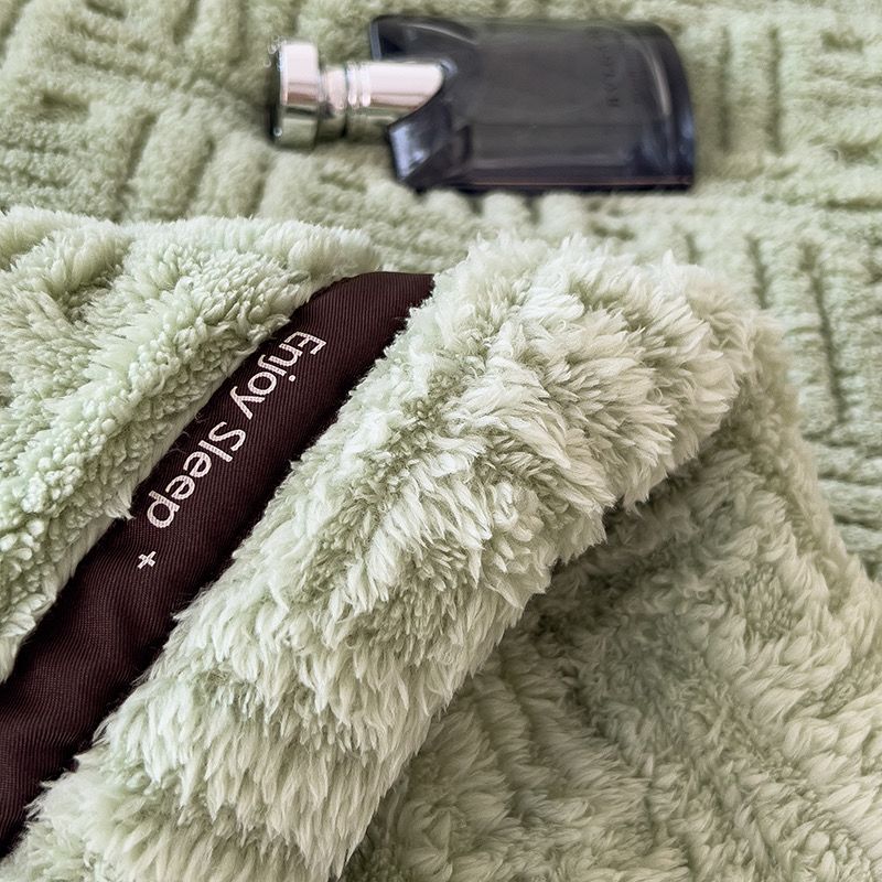 Home Text Wool Blanket Chăn lông cừu dệt nổi 3D 1,6kg | Matcha Green Trà Xanh