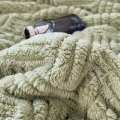 Home Text Wool Blanket Chăn lông cừu dệt nổi 3D 1,6kg | Matcha Green Trà Xanh