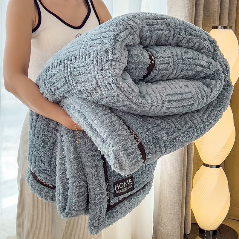 Home Text Wool Blanket | Chăn lông cừu dệt nổi 3D 1,6kg | Xanh Cobalt Royal Blue