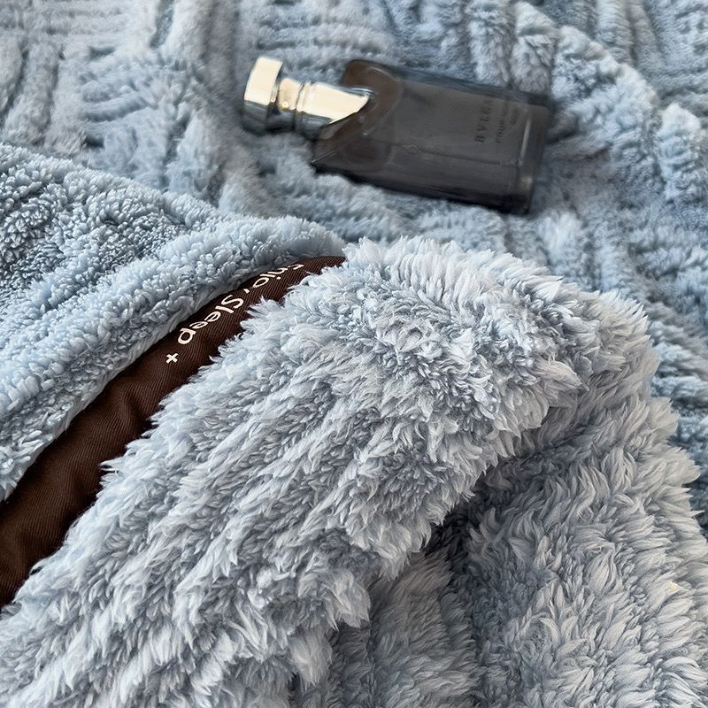 Home Text Wool Blanket | Chăn lông cừu dệt nổi 3D 1,6kg | Xanh Cobalt Royal Blue