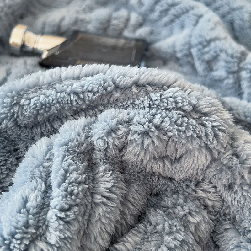 Home Text Wool Blanket | Chăn lông cừu dệt nổi 3D 1,6kg | Xanh Cobalt Royal Blue