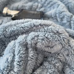 Home Text Wool Blanket | Chăn lông cừu dệt nổi 3D 1,6kg | Xanh Cobalt Royal Blue