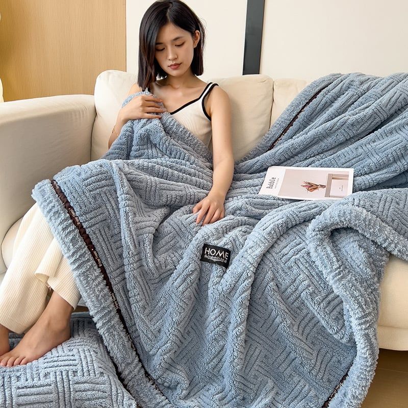 Home Text Wool Blanket | Chăn lông cừu dệt nổi 3D 1,6kg | Xanh Cobalt Royal Blue