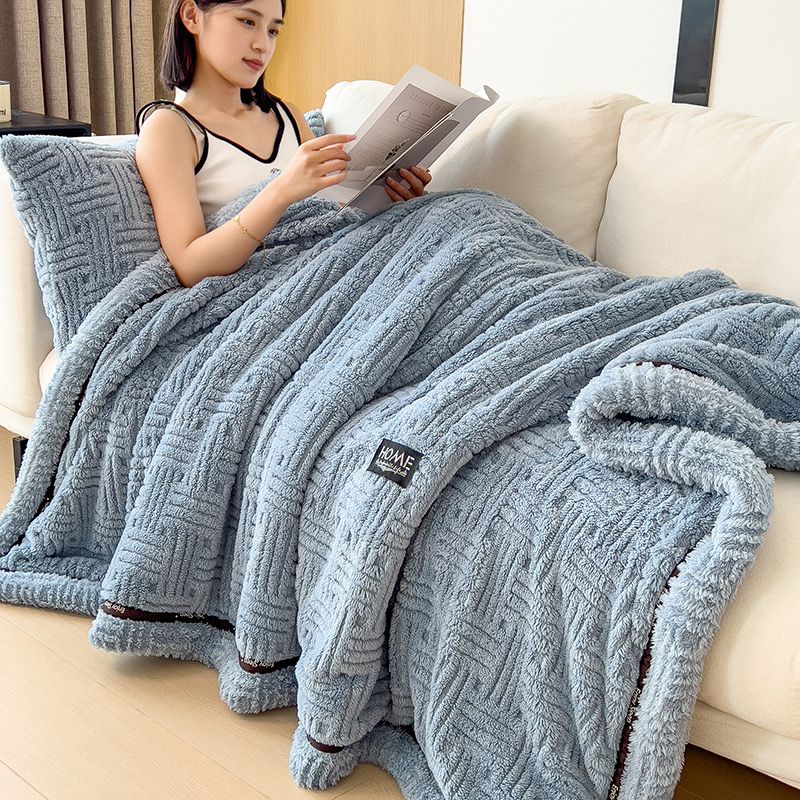 Home Text Wool Blanket | Chăn lông cừu dệt nổi 3D 1,6kg | Xanh Cobalt Royal Blue
