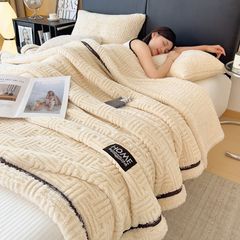 Home Text Wool Blanket | Chăn lông cừu dệt nổi 3D (1,6kg) | Trắng Sữa Ivory