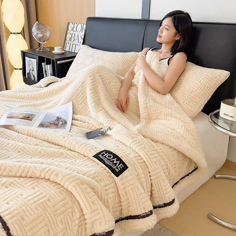 Home Text Wool Blanket | Chăn lông cừu dệt nổi 3D (1,6kg) | Trắng Sữa Ivory