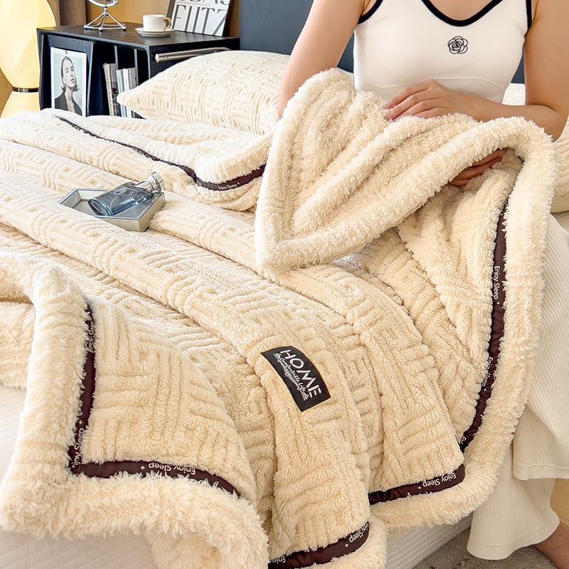 Home Text Wool Blanket | Chăn lông cừu dệt nổi 3D (1,6kg) | Trắng Sữa Ivory