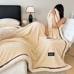 Home Text Wool Blanket | Chăn lông cừu dệt nổi 3D (1,6kg) | Trắng Sữa Ivory