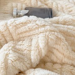 Home Text Wool Blanket | Chăn lông cừu dệt nổi 3D (1,6kg) | Trắng Sữa Ivory