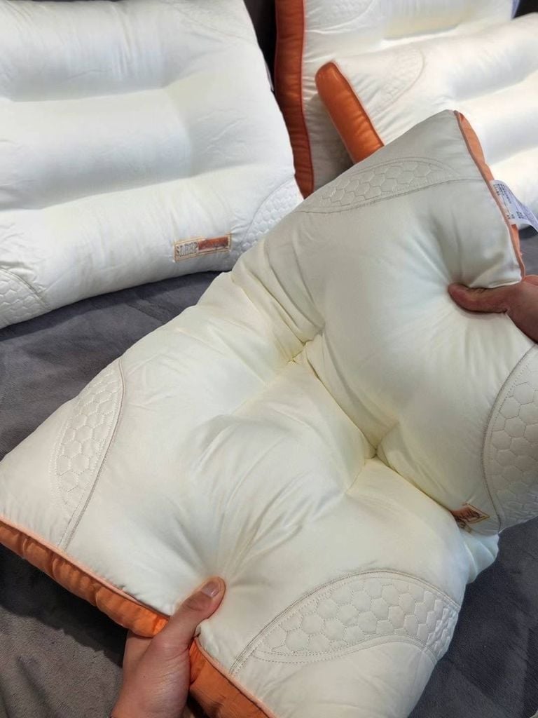 RUỘT GỐI MATXA THẤP ĐỊNH HÌNH SLEEP PEACEFULLY SIZE 48*74CM