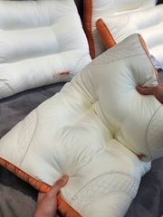 RUỘT GỐI MATXA THẤP ĐỊNH HÌNH SLEEP PEACEFULLY SIZE 48*74CM