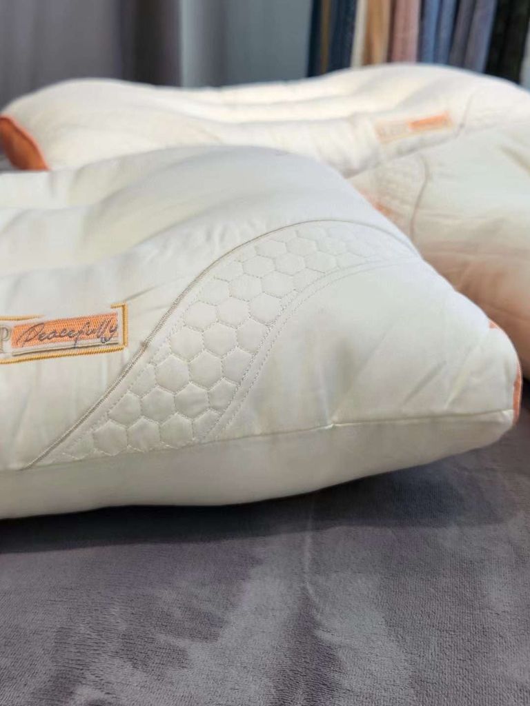 RUỘT GỐI MATXA THẤP ĐỊNH HÌNH SLEEP PEACEFULLY SIZE 48*74CM