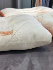 RUỘT GỐI MATXA THẤP ĐỊNH HÌNH SLEEP PEACEFULLY SIZE 48*74CM