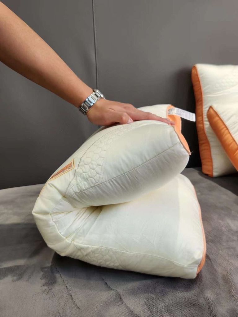 RUỘT GỐI MATXA THẤP ĐỊNH HÌNH SLEEP PEACEFULLY SIZE 48*74CM