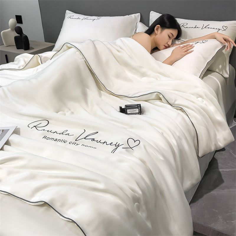 4Pcs Satin Babric | Romantic Love Standard Bedsets Summer Blanket | ID 4PCSROMANLOVE01