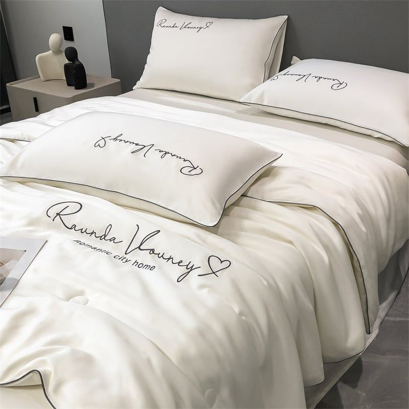 4Pcs Satin Babric | Romantic Love Standard Bedsets Summer Blanket | ID 4PCSROMANLOVE01