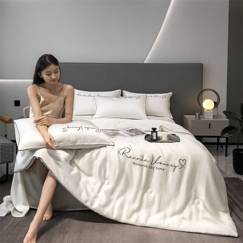 4Pcs Satin Babric | RomanticLove Standard Bedsets Summer Blanket | ID 4PCSSFARBRICROMA001