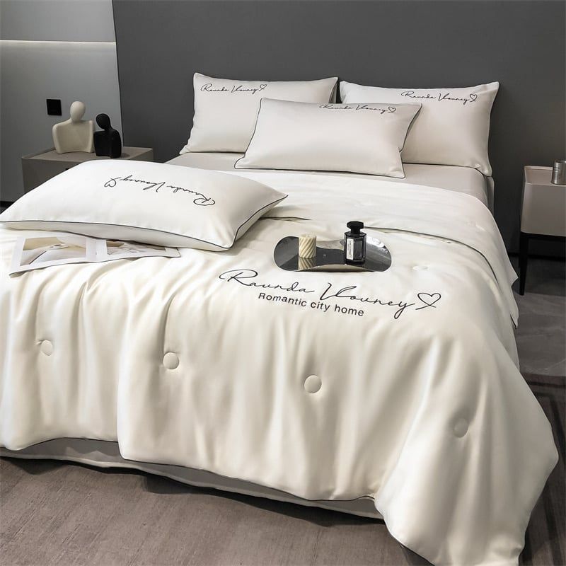 4Pcs Satin Babric | Romantic Love Standard Bedsets Summer Blanket | ID 4PCSROMANLOVE01