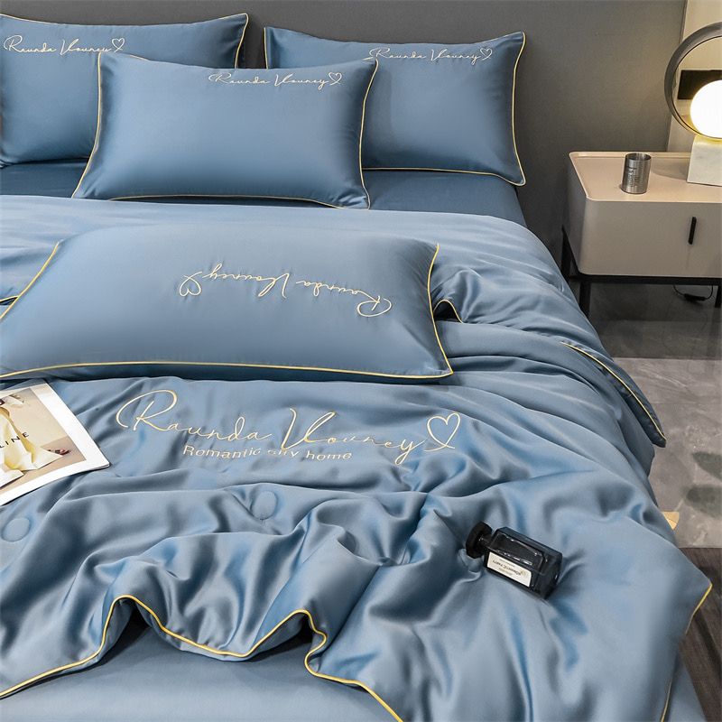 4Pcs Satin Babric | Romantic Love Standard Bedsets Summer Blanket | ID 4PCSROMANLOVE02