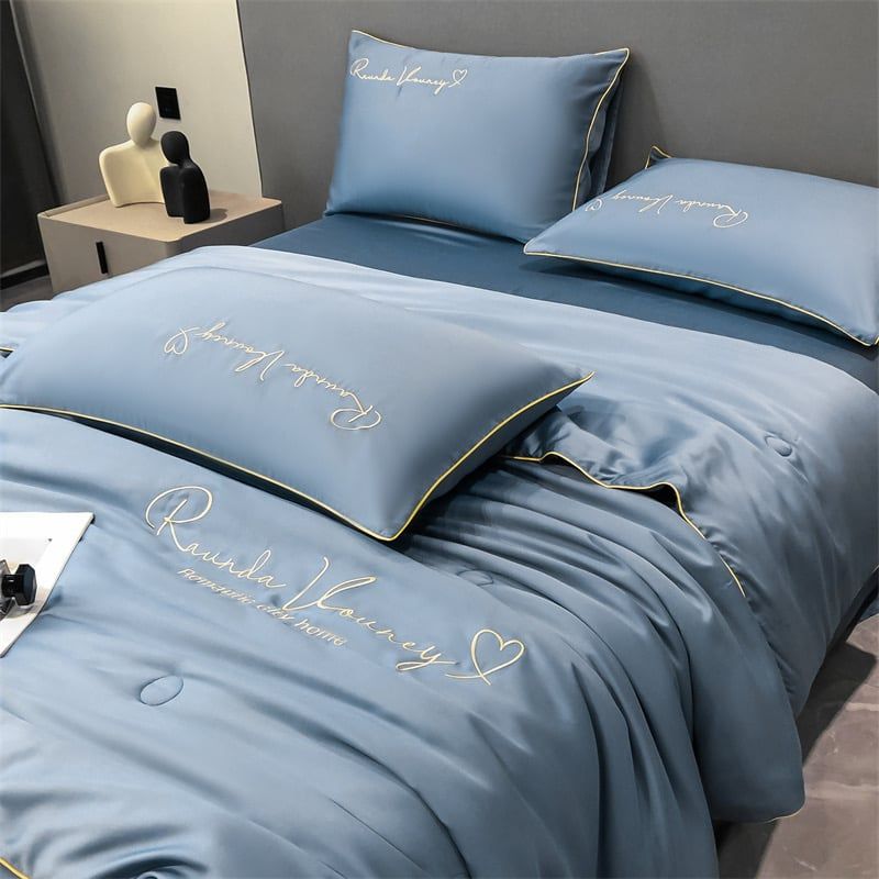 4Pcs Satin Babric | Romantic Love Standard Bedsets Summer Blanket | ID 4PCSROMANLOVE02