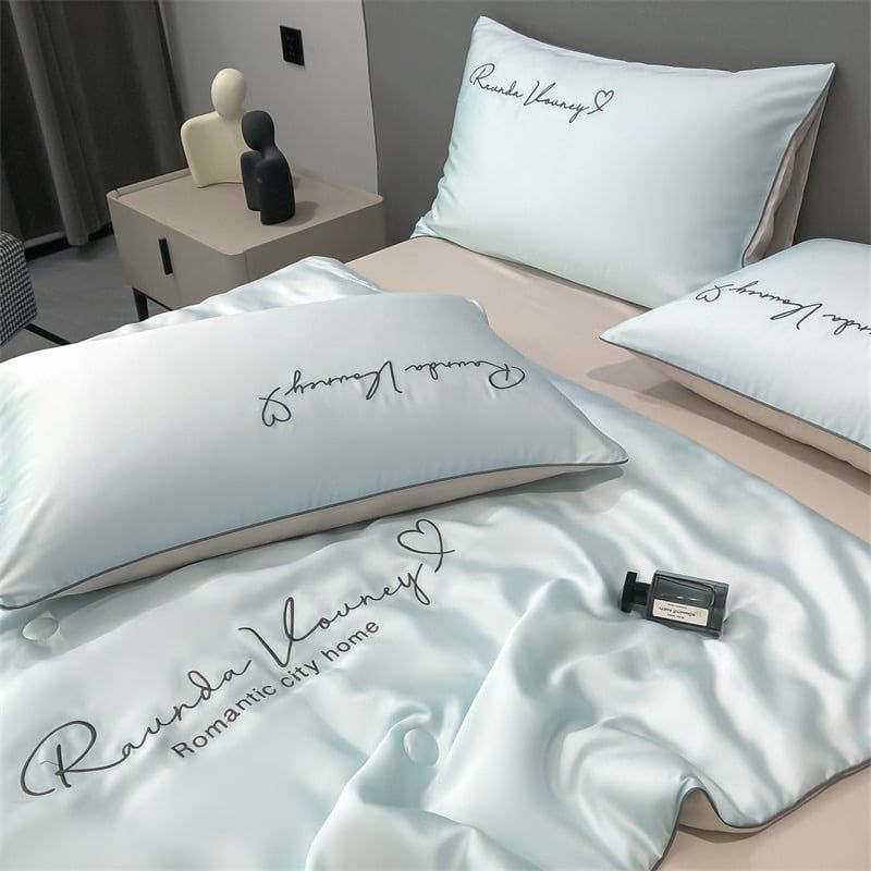4Pcs Satin Babric | Romantic Love Standard Bedsets Summer Blanket | ID 4PCSROMANLOVE03