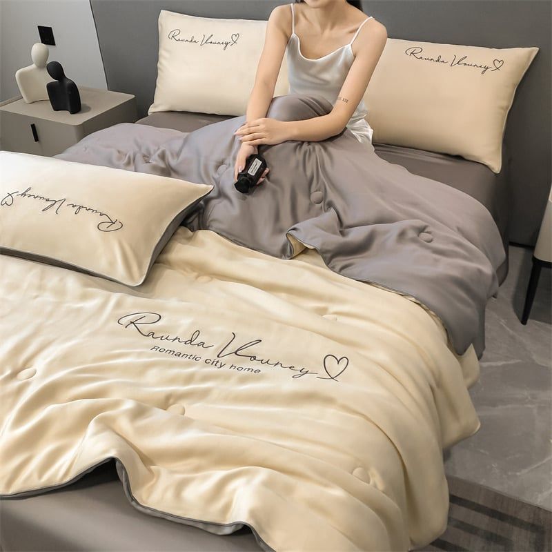 4Pcs Satin Babric | Romantic Love Standard Bedsets Summer Blanket | ID 4PCSROMANLOVE04