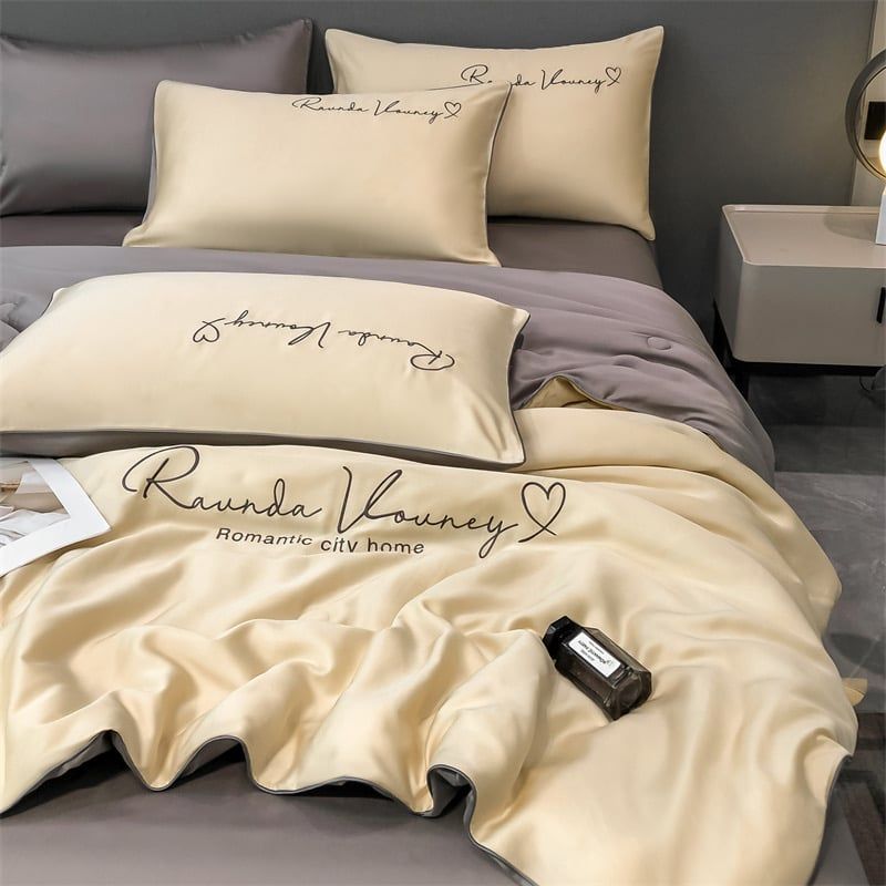 4Pcs Satin Babric | Romantic Love Standard Bedsets Summer Blanket | ID 4PCSROMANLOVE04
