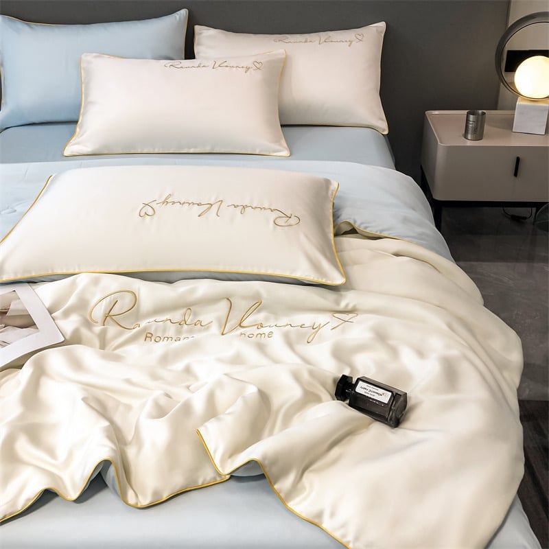 4Pcs Satin Babric | Romantic Love Standard Bedsets Summer Blanket | ID 4PCSROMANLOVE05