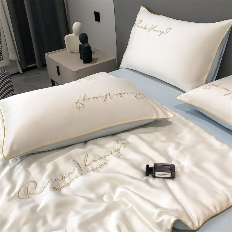 4Pcs Satin Babric | Romantic Love Standard Bedsets Summer Blanket | ID 4PCSROMANLOVE05