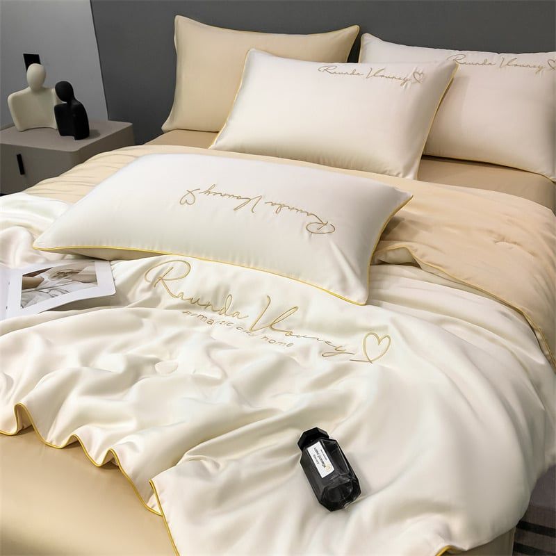4Pcs Satin Babric | Romantic Love Standard Bedsets Summer Blanket | ID 4PCSROMANLOVE06
