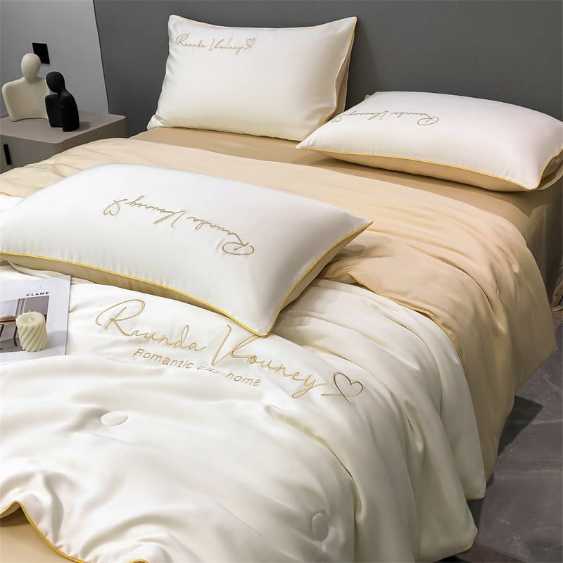 4Pcs Satin Babric | Romantic Love Standard Bedsets Summer Blanket | ID 4PCSROMANLOVE06