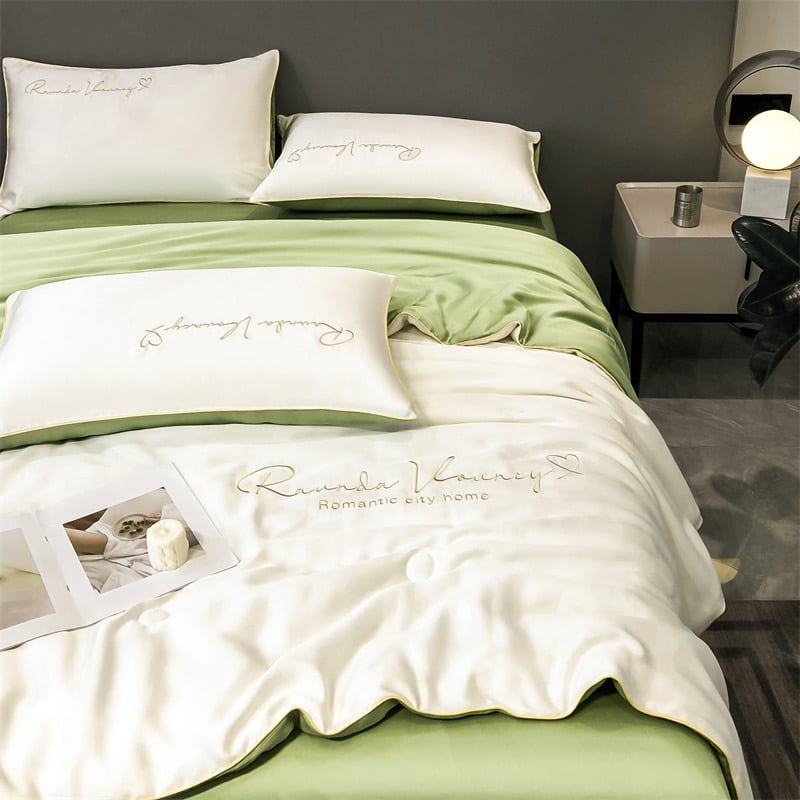 4Pcs Satin Babric | Romantic Love Standard Bedsets Summer Blanket | ID 4PCSROMANLOVE07