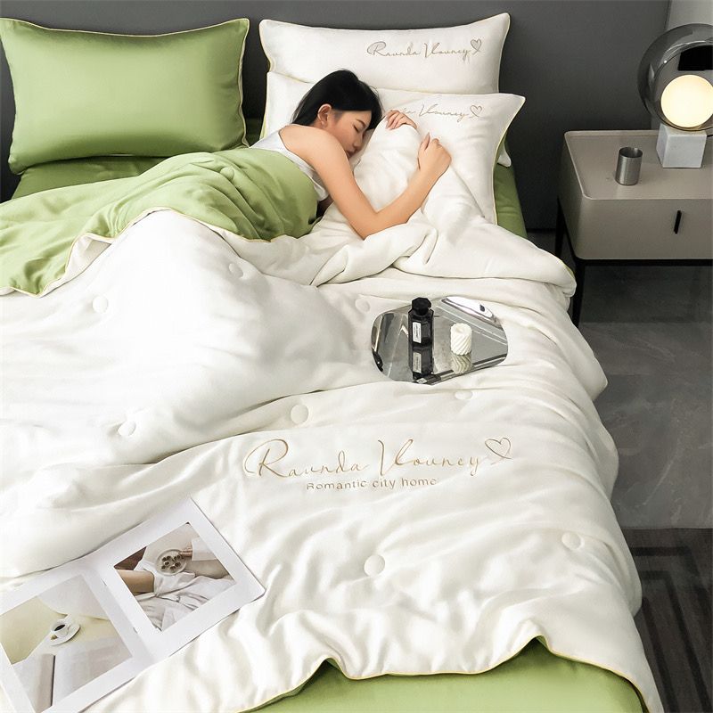 4Pcs Satin Babric | RomanticLove Standard Bedsets Summer Blanket | ID 4PCSSFARBRICROMA007