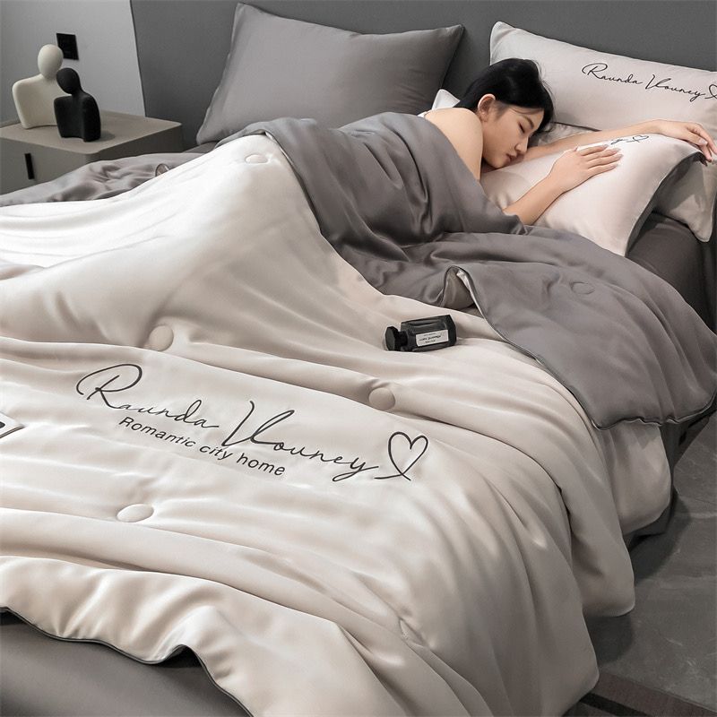 4Pcs Satin Babric | Romantic Love Standard Bedsets Summer Blanket | ID 4PCSROMANLOVE08