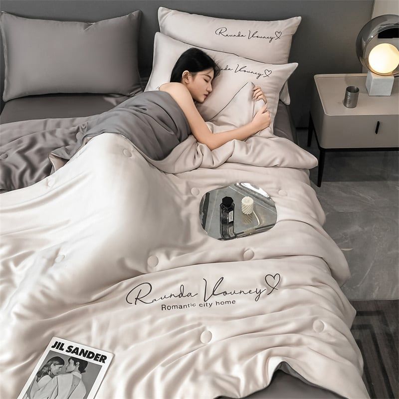 4Pcs Satin Babric | Romantic Love Standard Bedsets Summer Blanket | ID 4PCSROMANLOVE08