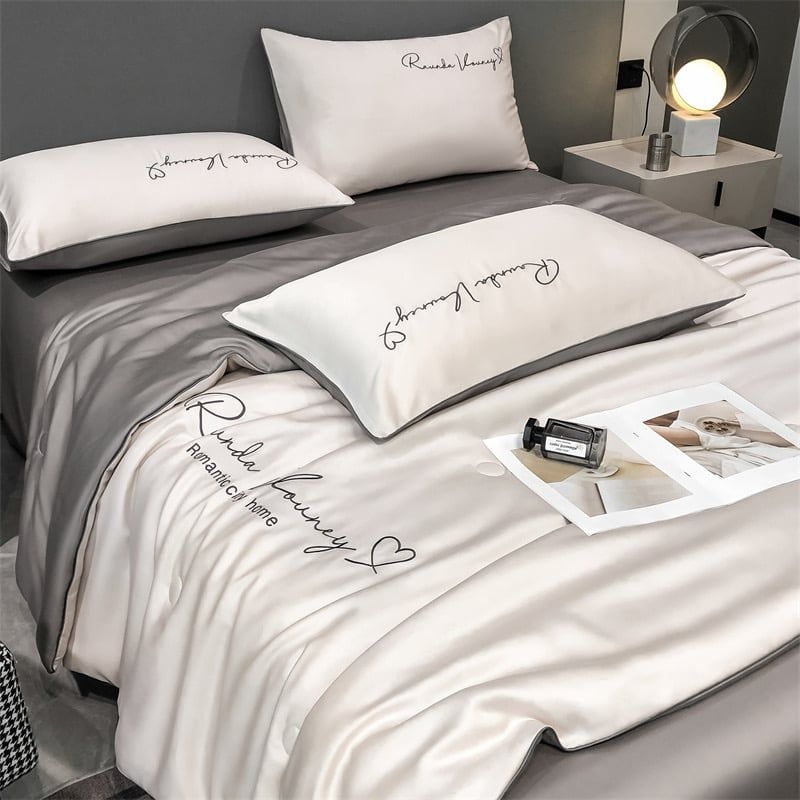 4Pcs Satin Babric | Romantic Love Standard Bedsets Summer Blanket | ID 4PCSROMANLOVE08