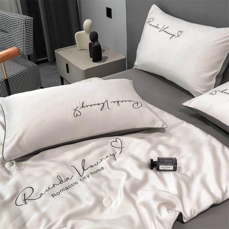 4Pcs Satin Babric | Romantic Love Standard Bedsets Summer Blanket | ID 4PCSROMANLOVE08