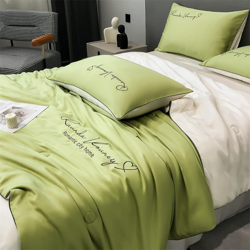 4Pcs Satin Babric | Romantic Love Standard Bedsets Summer Blanket | ID 4PCSROMANLOVE10