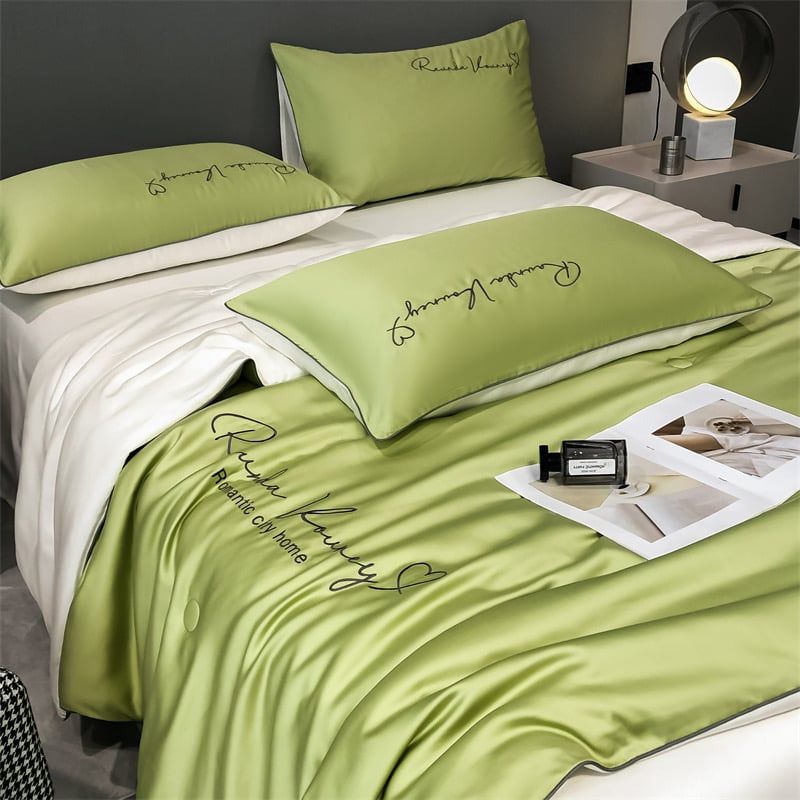 4Pcs Satin Babric | Romantic Love Standard Bedsets Summer Blanket | ID 4PCSROMANLOVE10