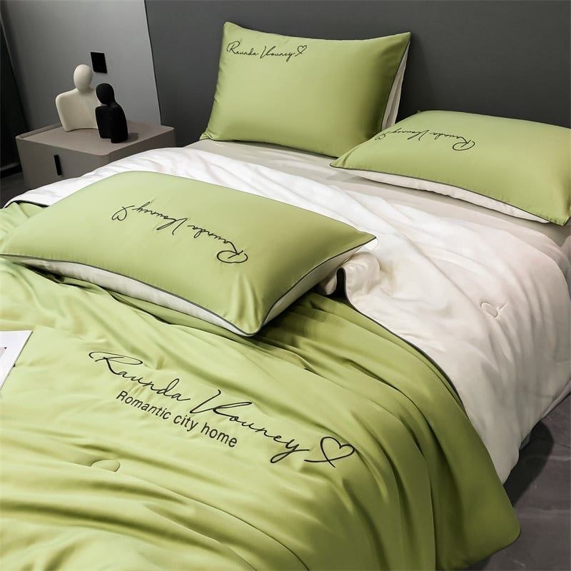 4Pcs Satin Babric | Romantic Love Standard Bedsets Summer Blanket | ID 4PCSROMANLOVE10