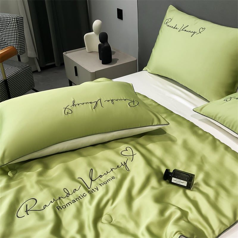 4Pcs Satin Babric | RomanticLove Standard Bedsets Summer Blanket | ID 4PCSSFARBRICROMA010