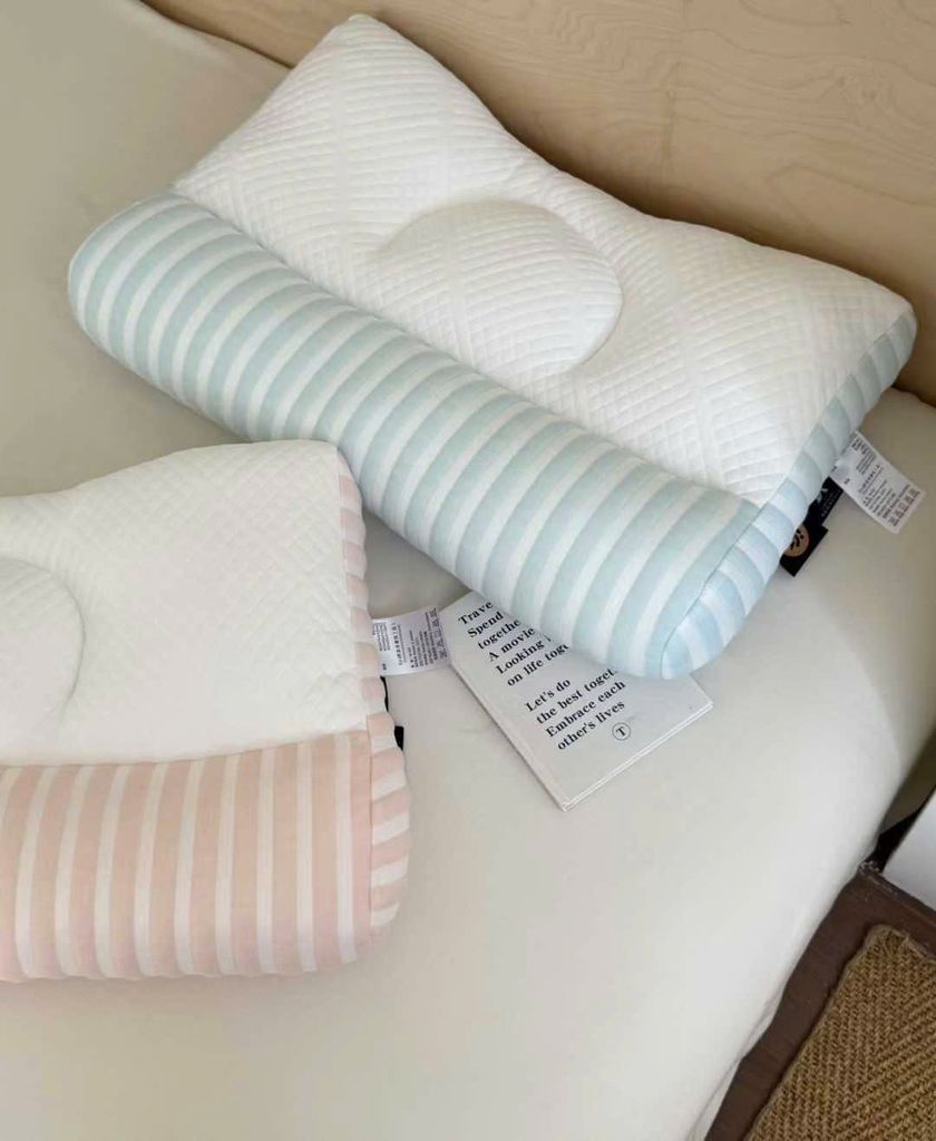 GỐI CÔNG THÁI HỌC MINISSO HỖ TRỢ NGƯỜI ĐAU MỎI VAI GÁY SIZE 48*74CM