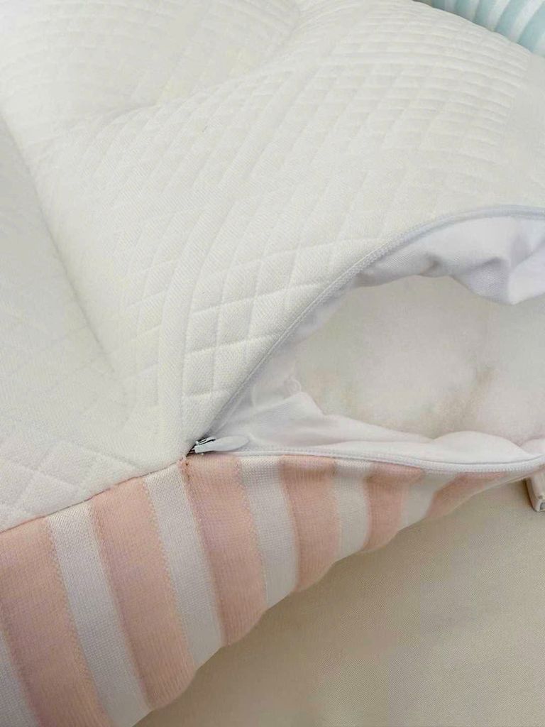 GỐI CÔNG THÁI HỌC MINISSO HỖ TRỢ NGƯỜI ĐAU MỎI VAI GÁY SIZE 48*74CM