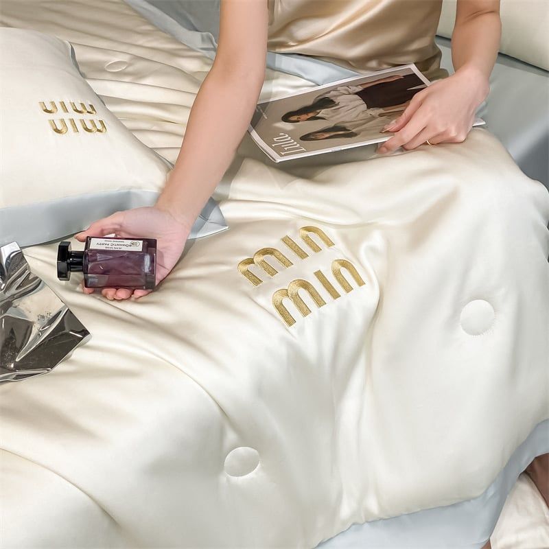 4Pcs Satin Babric | MinMin Standard Bedsets Summer Blanket | ID 4PCSSFARBRICMIN005