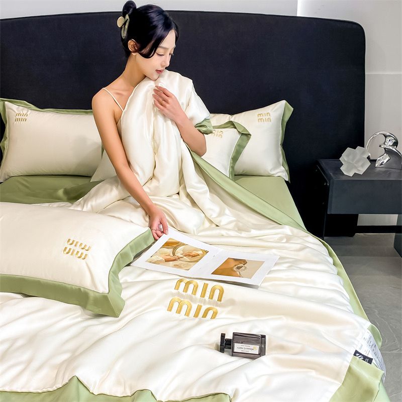 4Pcs Satin Babric | MinMin Standard Bedsets Summer Blanket | ID 4PCSSFARBRICMIN006