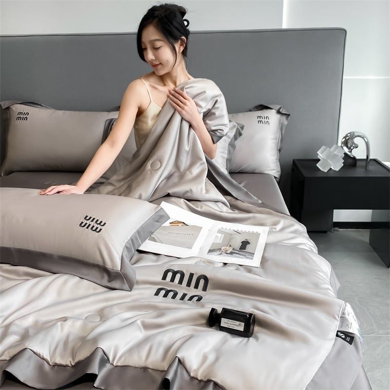 4Pcs Satin Babric | MinMin Standard Bedsets Summer Blanket | ID 4PCSSFARBRICMIN008