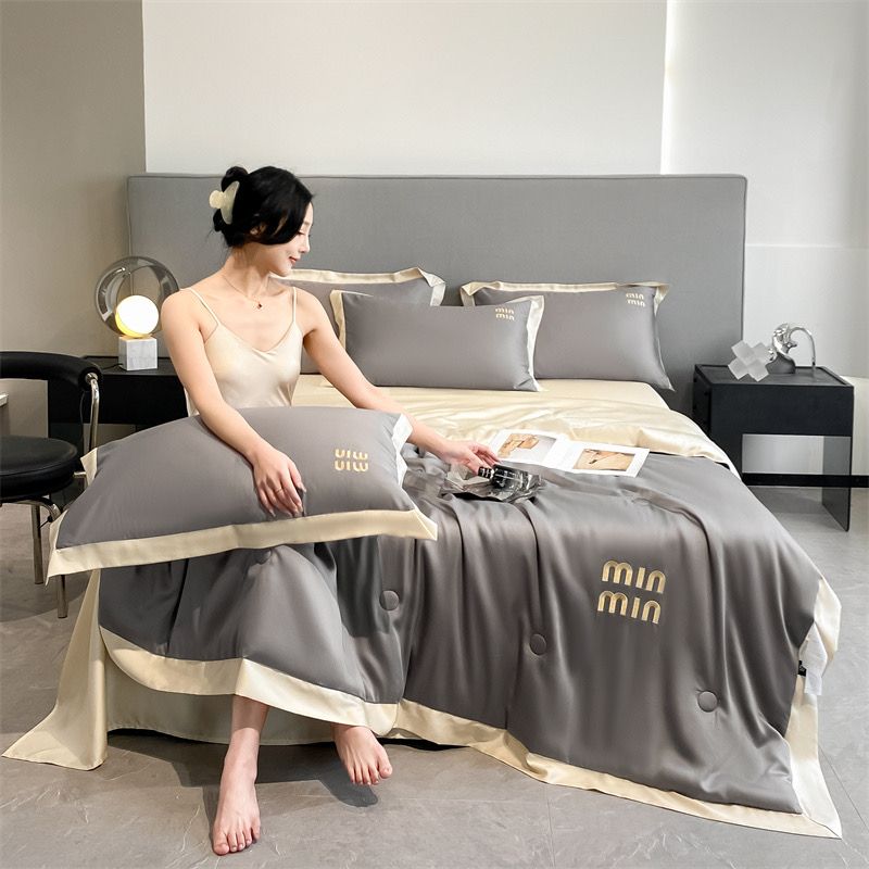 4Pcs Satin Babric | MinMin Standard Bedsets Summer Blanket | ID 4PCSSFARBRICMIN010