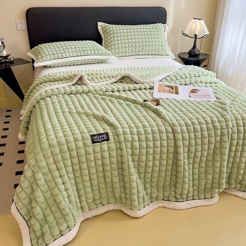 Home Text Milk Velvet Blanket | Chăn lông nhung sữa Snow Home 230*200(1,6kg) | Green Tea