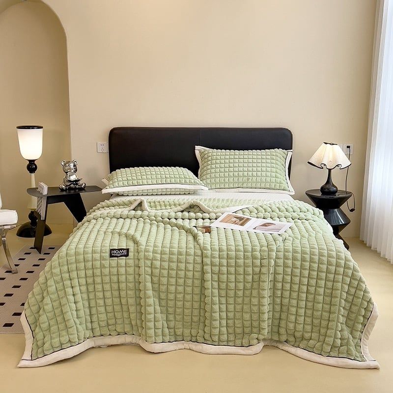 Home Text Milk Velvet Blanket | Chăn lông nhung sữa Snow Home 230*200(1,6kg) | Green Tea