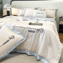 4Pcs Satin Babric | Charming With Love Standard Bedsets Summer Blanket | ID 4PCSSFARBRICCHARWLOVE012